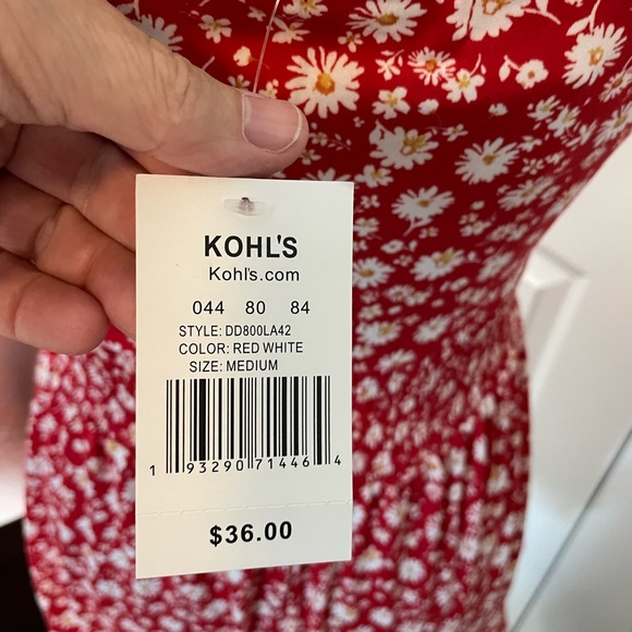 Almost Famous Romper Red with White small flowers strap ruffle sleeve Size M NWT - Picture 10 of 11